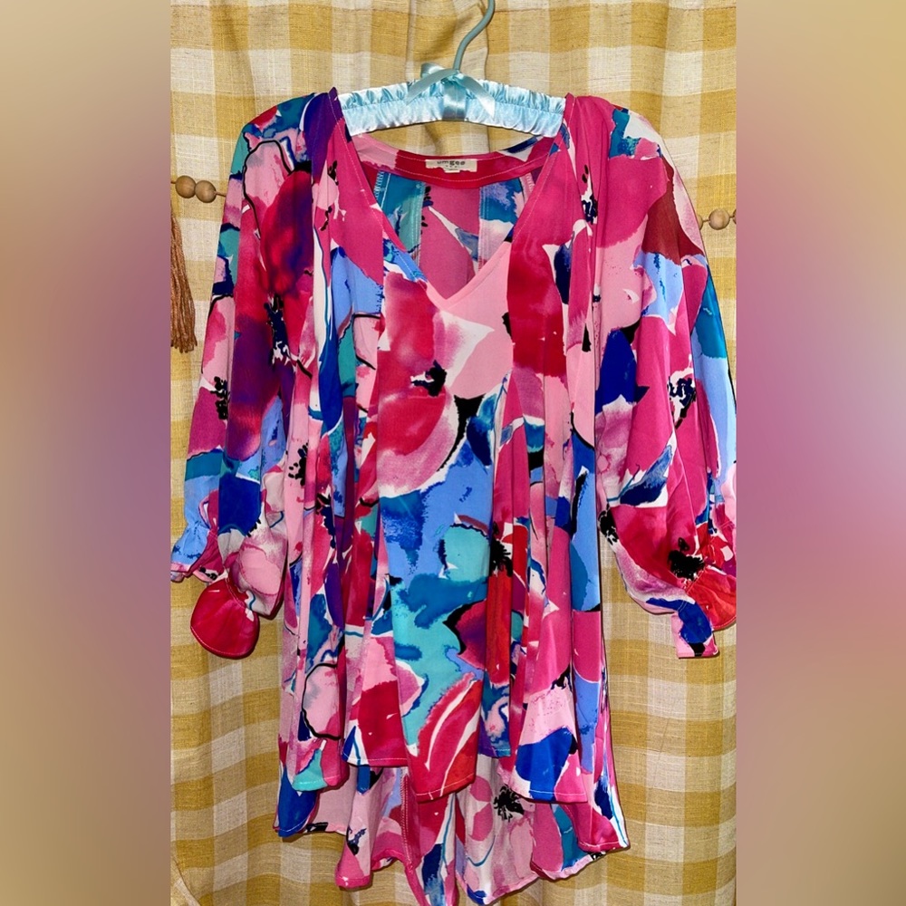 Medium Umgee pink floral blouse ballon sleeves size M